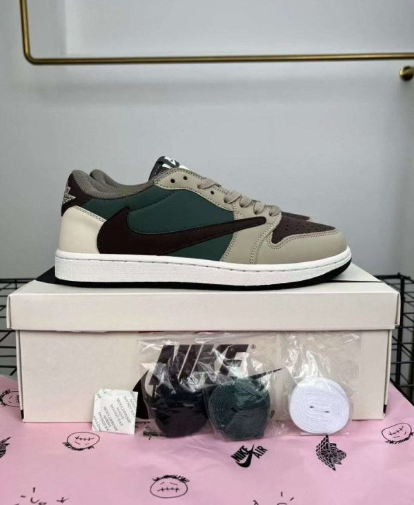 نایک ایر جردن ۱ تراویس اسکات بدون ساق فراگمنت کرمی سبز قهوه‌ای Nike air jordan 1 low Travis Scott Fragment Green