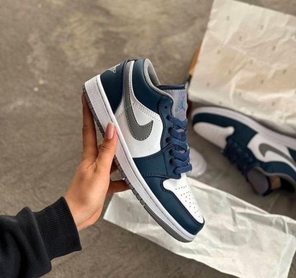 نایک ایر جردن ۱ بدون ساق ترو سورمه ای طوسی Nike air jordan 1 low True Blue
