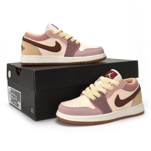 کتونی بچه گانه جردن ۱ بدون ساق اسموکی صورتی  Nike Air Jordan 1 Low Dark Pony Smoky