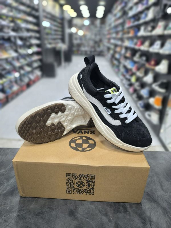 ونس اولد اسکول بدون ساق اولترارنج‌ نئو‌ مشکی Vans Neo Ultrarange Black - Image 2