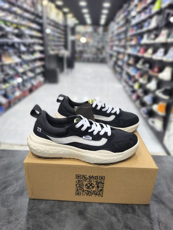 ونس اولد اسکول بدون ساق اولترارنج‌ نئو‌ مشکی Vans Neo Ultrarange Black - Image 3