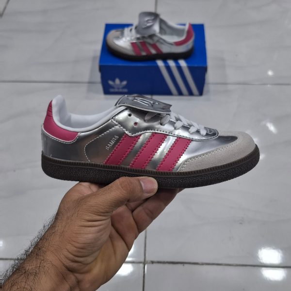 کتونی بچه گانه آدیداس سامبا نقره ای صورتی Adidas samba - Image 2