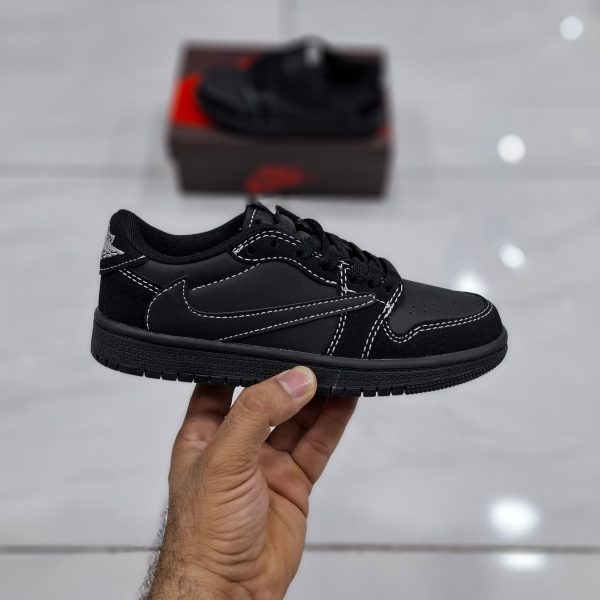 کتونی بچه گانه نایک ایر جردن ۱ بدون ساق تراویس اسکات تمام مشکی  Nike air jordan 1 low travis scott black - Image 2