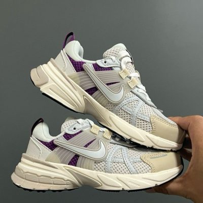 کتونی بچه گانه نایک وی ۲ کی ۱ ران تک بندی کرمی طوسی Nike V2K.1 Runtekk