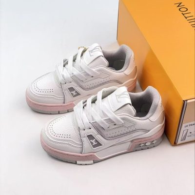 کتونی بچه گانه لویی ویتون سفید صورتی Louis Vuitton