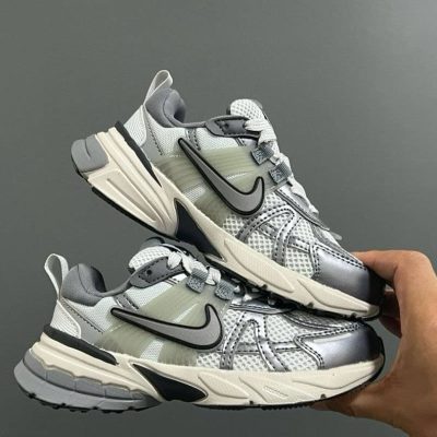 کتونی بچه گانه نایک وی ۲ کی ۱ ران تک بندی مشکی طوسی Nike V2K.1 Runtekk